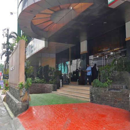 Eurotel North Edsa Quezon City Ngoại thất bức ảnh