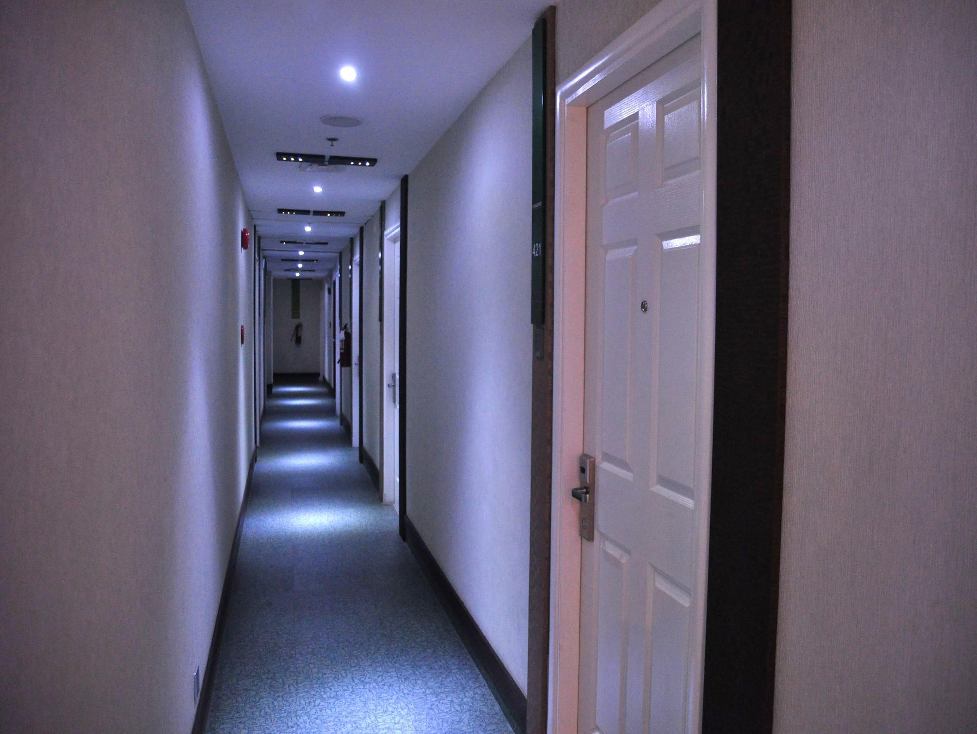 Eurotel North Edsa Quezon City Ngoại thất bức ảnh