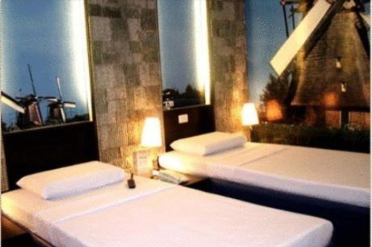 Eurotel North Edsa Quezon City Ngoại thất bức ảnh