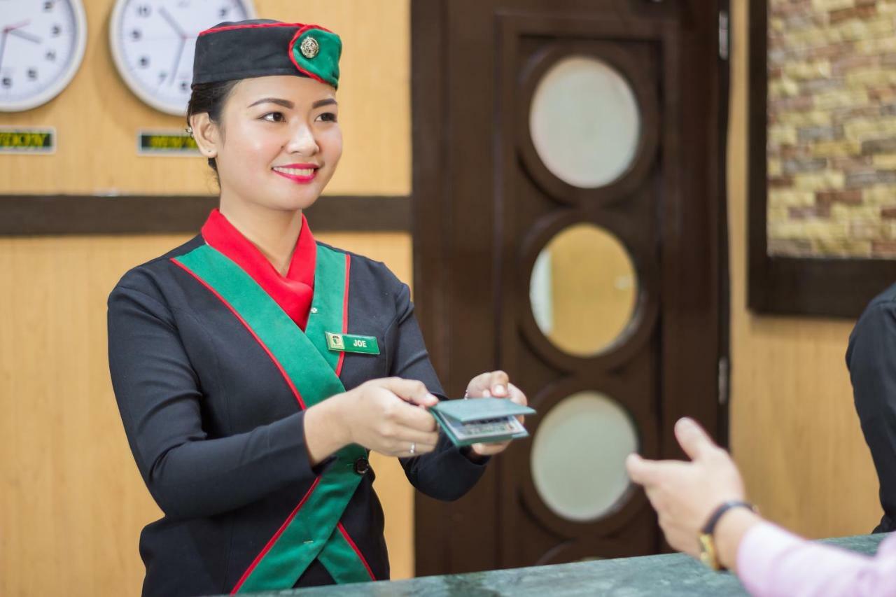 Eurotel North Edsa Quezon City Ngoại thất bức ảnh